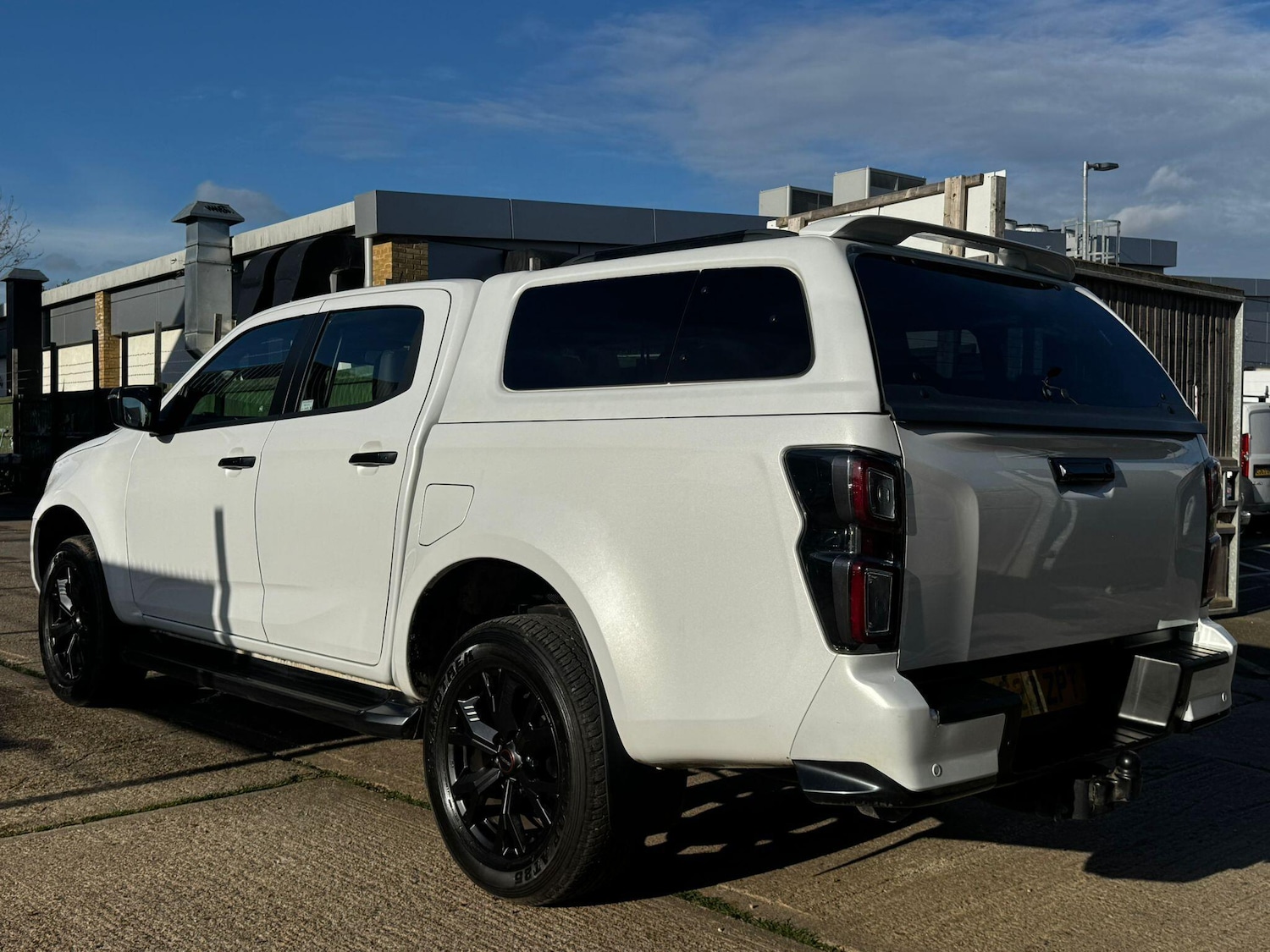 Used Isuzu D-Max 2023 for sale - 76561138: Photo 5