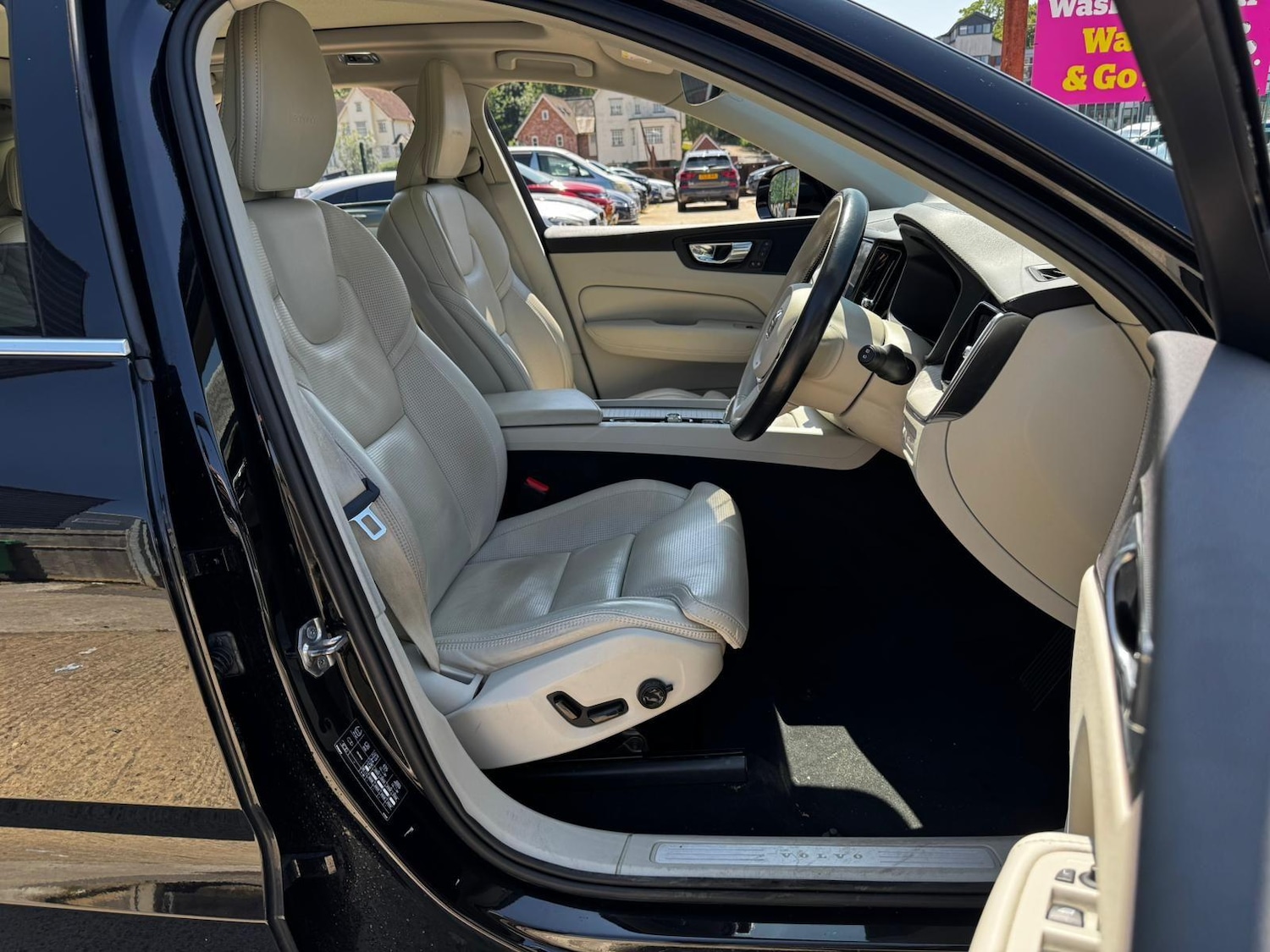 Used Volvo XC60 2018 for sale - 76521770: Photo 14