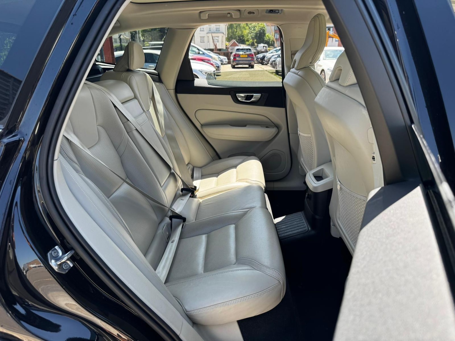 Used Volvo XC60 2018 for sale - 76521770: Photo 16