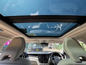 Used Volvo XC60 2018 for sale - 76521770: Photo