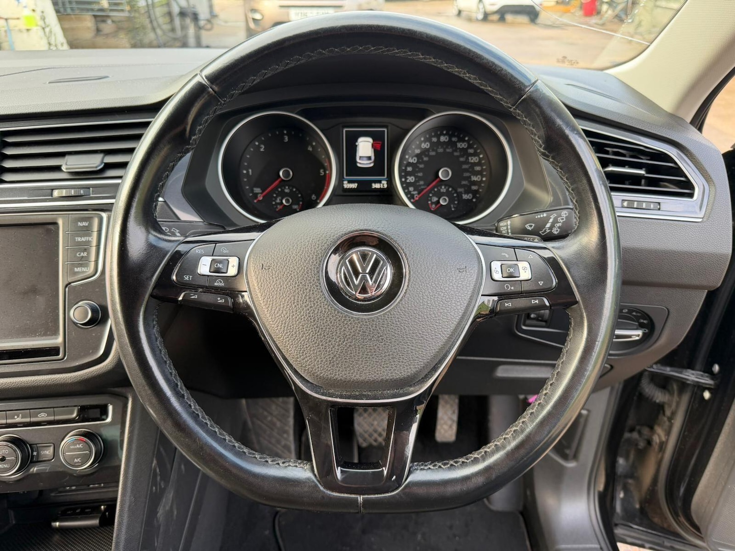 Used Volkswagen Tiguan 2017 for sale - 77253989: Photo 12