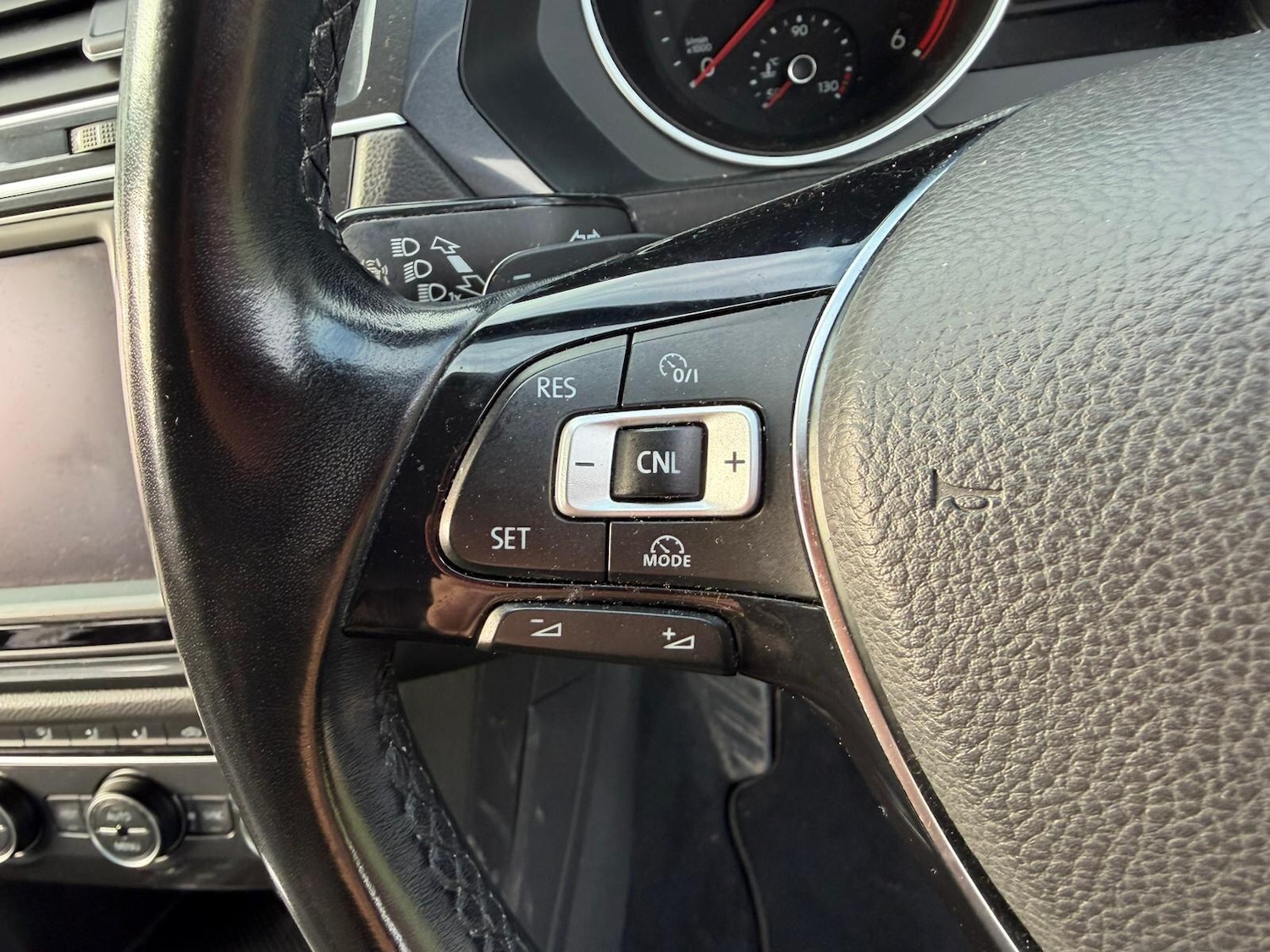 Used Volkswagen Tiguan 2017 for sale - 77253989: Photo 23