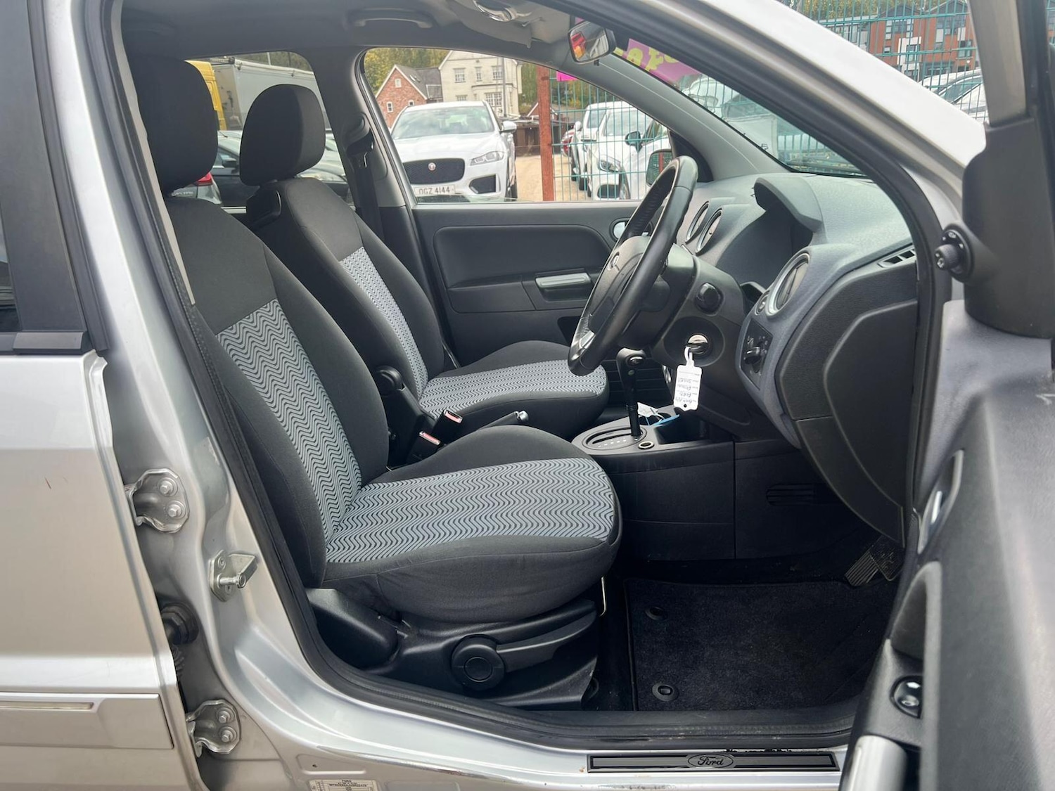 Used Ford Fusion 2009 for sale - 76607384: Photo 9