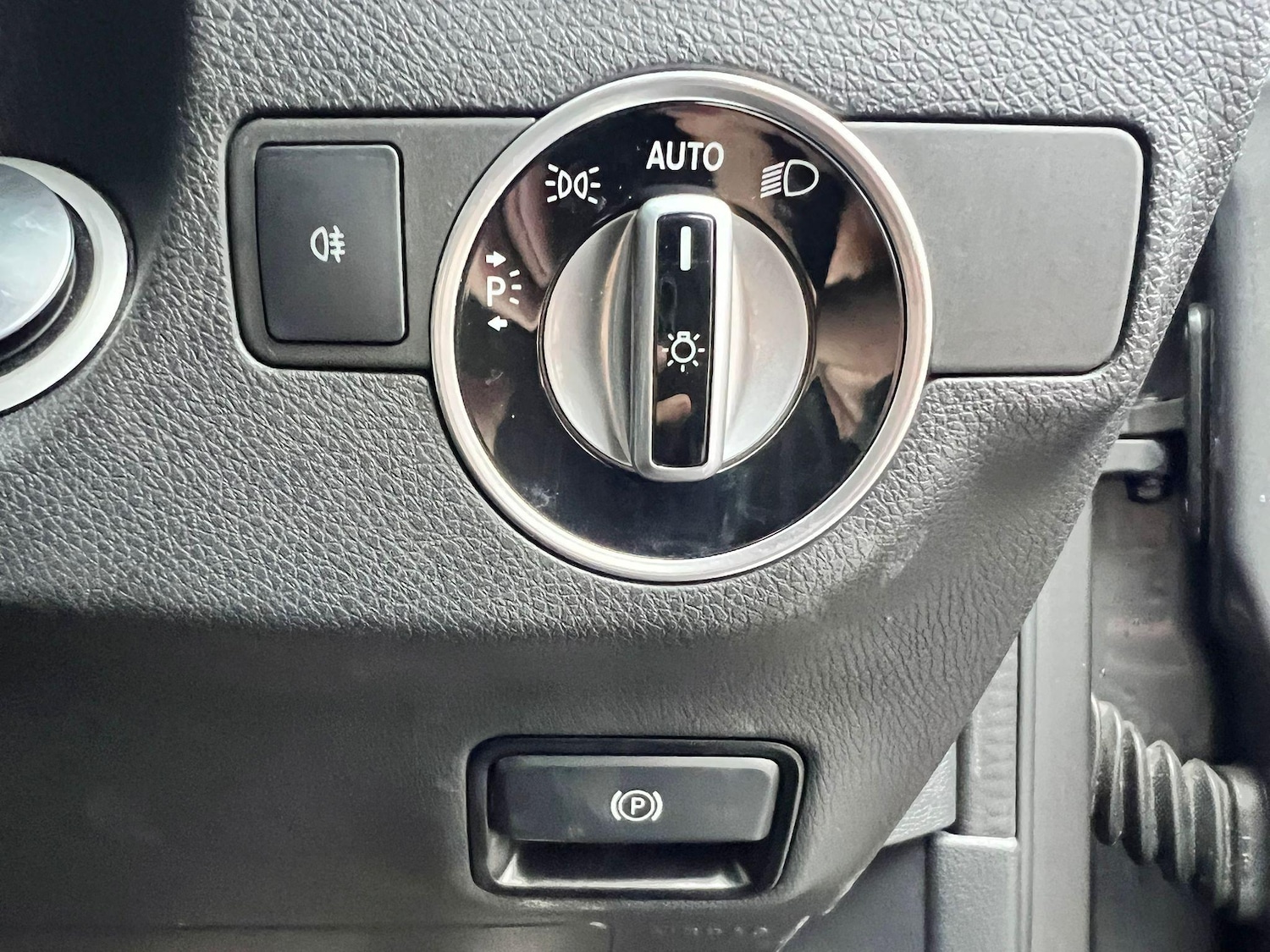 Used Mercedes-Benz A-Class 2018 for sale - 76989785: Photo 9