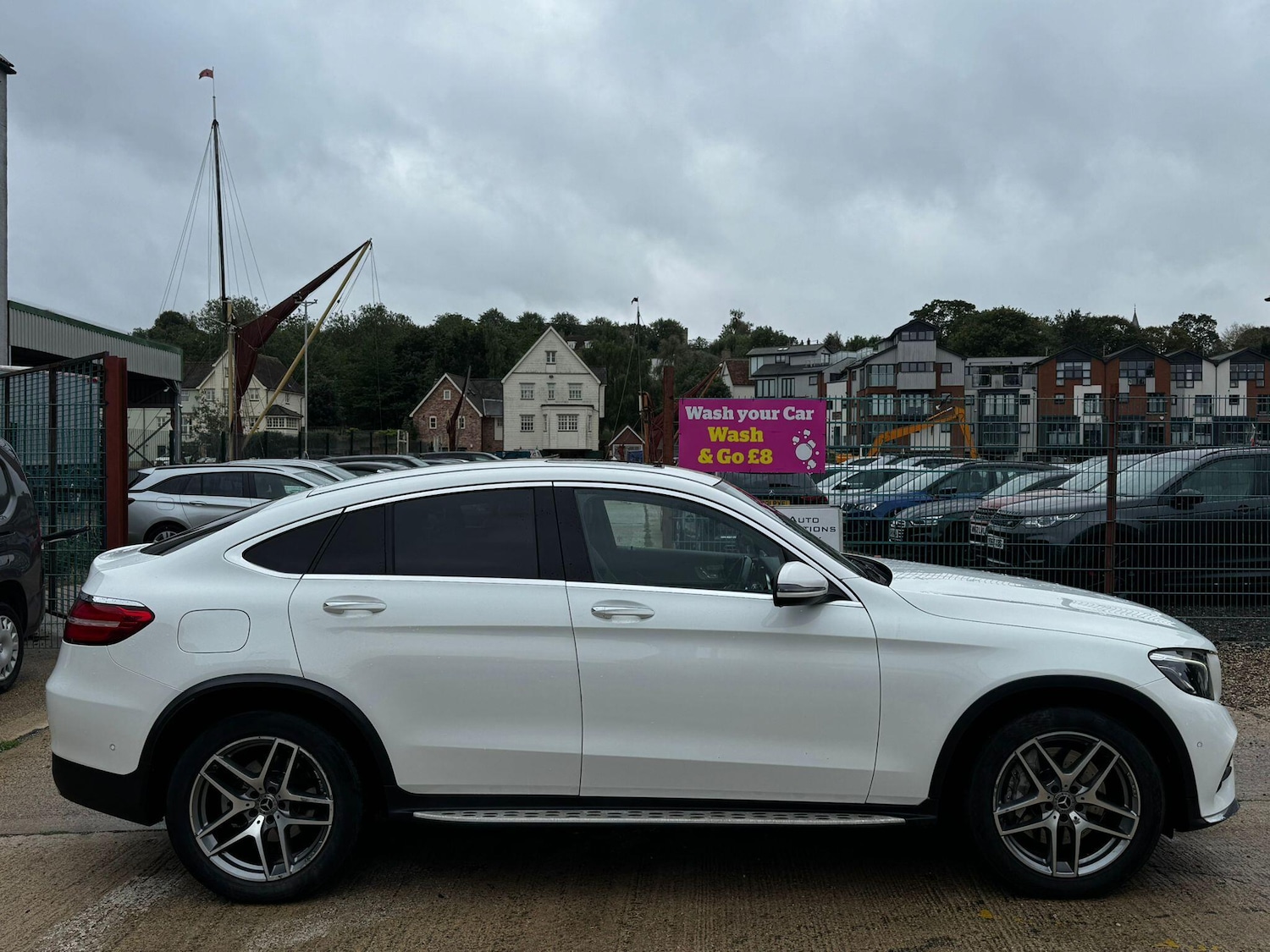 Used Mercedes-Benz GLC 2017 for sale - 76735328: Photo 3