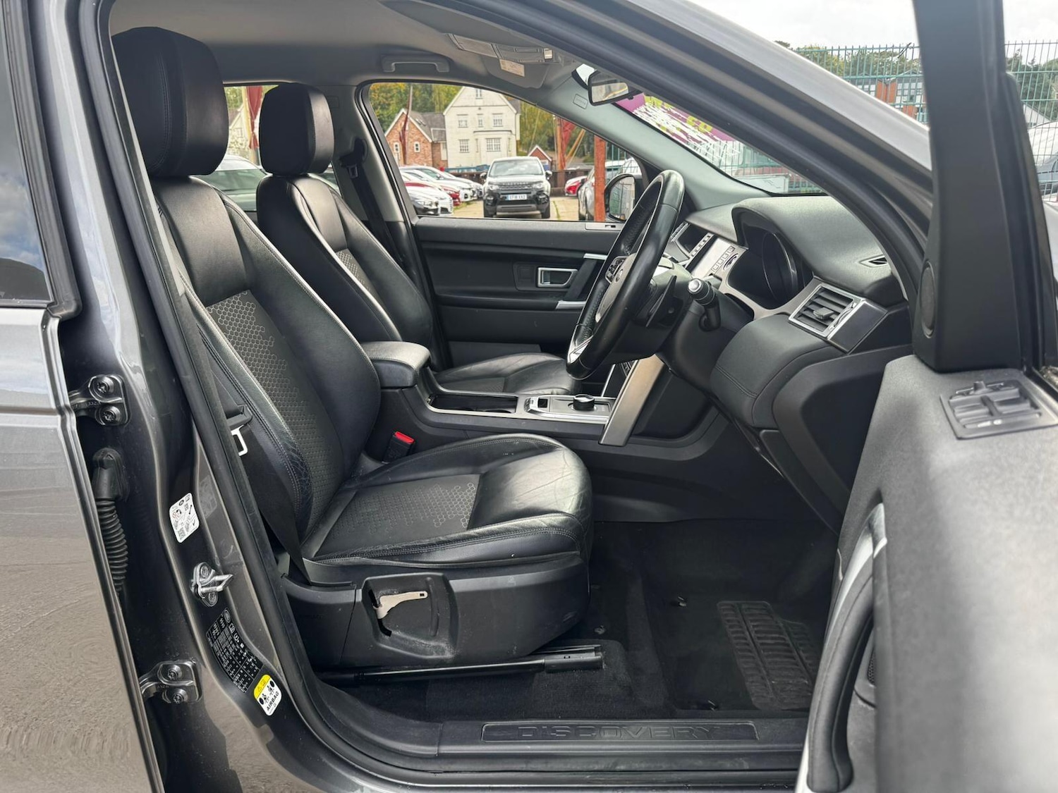 Used Land Rover Discovery Sport 2017 for sale - 76215277: Photo 14