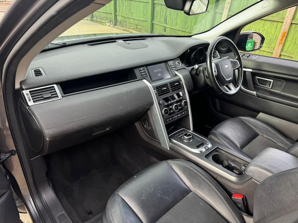 Used Land Rover Discovery Sport 2017 for sale - 76215277: Photo 24