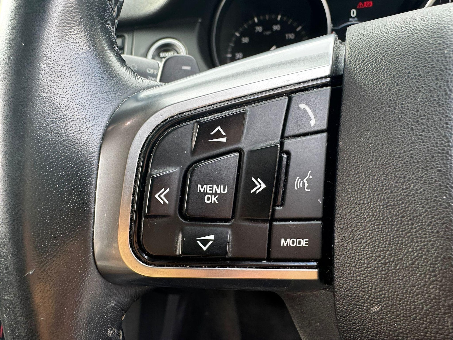 Used Land Rover Discovery Sport 2017 for sale - 76215277: Photo 28