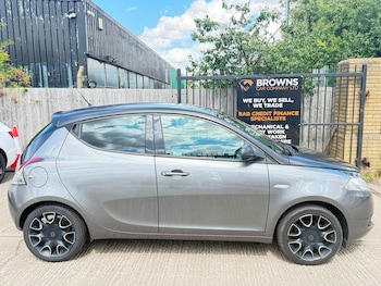 Used Chrysler Ypsilon 2013 for sale - 79387709: Photo