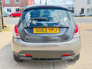 Used Chrysler Ypsilon 2013 for sale - 79387709: Photo