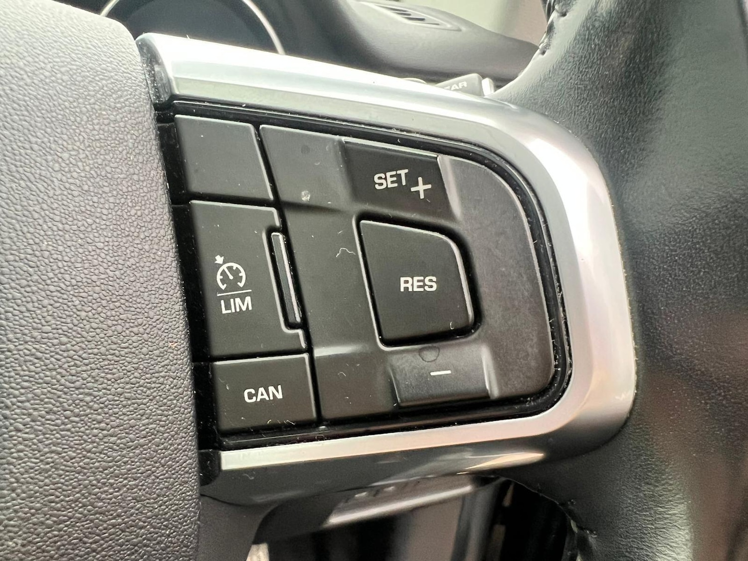 Used Land Rover Discovery Sport 2016 for sale - 76408569: Photo 31