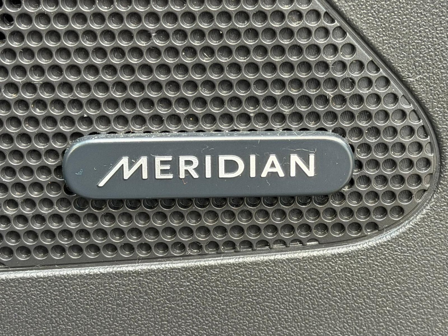 Used Jaguar F-Pace 2017 for sale - 76802008: Photo 2