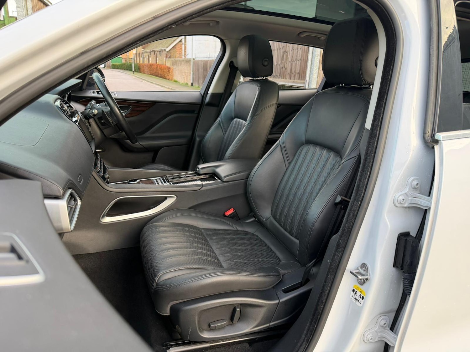 Used Jaguar F-Pace 2017 for sale - 76802008: Photo 31