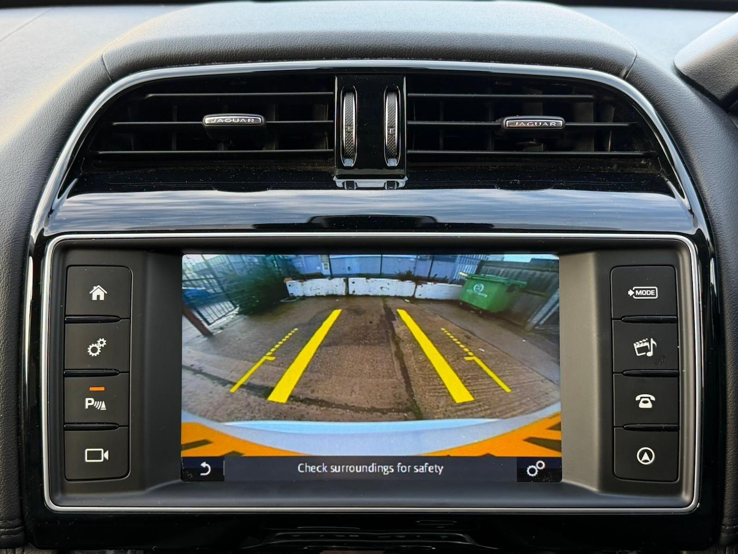 Used Jaguar F-Pace 2017 for sale - 76802008: Photo 7