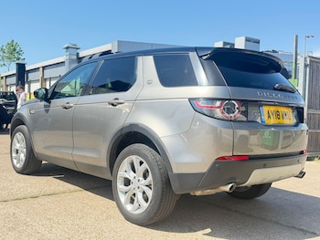 Used Land Rover Discovery Sport 2018 for sale - 78728084: Photo