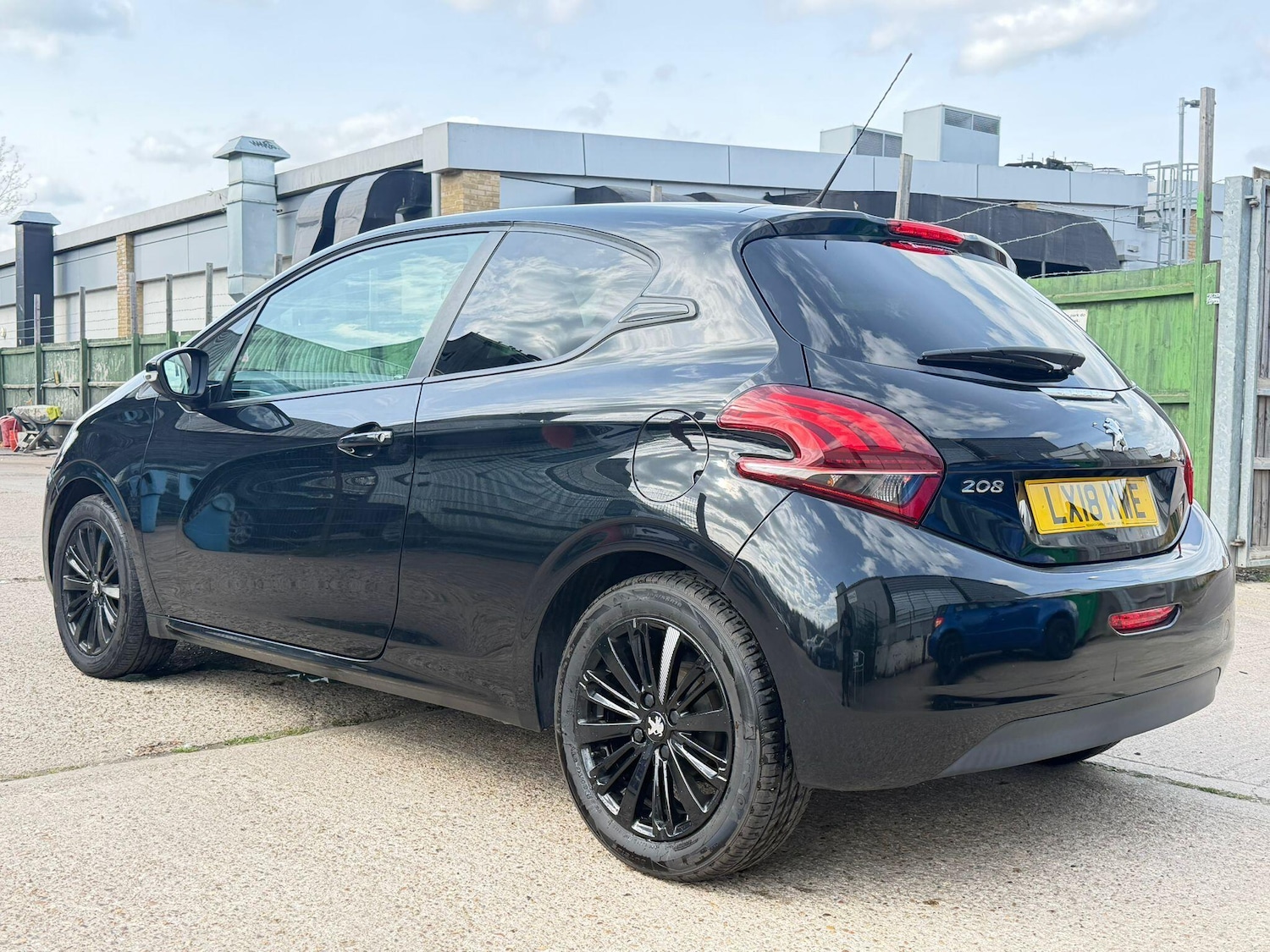 Used Peugeot 208 for sale - 78205048: Photo 5
