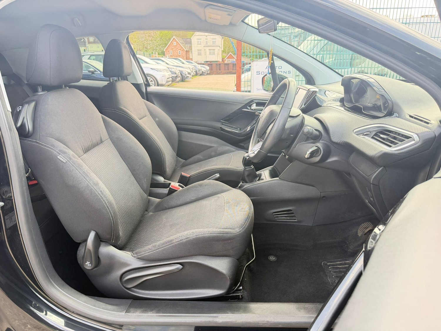 Used Peugeot 208 for sale - 78205048: Photo 9