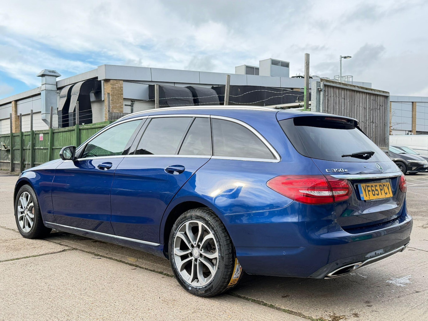 Used Mercedes-Benz C Class 2016 for sale - 77696662: Photo 8