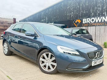 Used Volvo V40 2017 for sale - 79725853: Photo