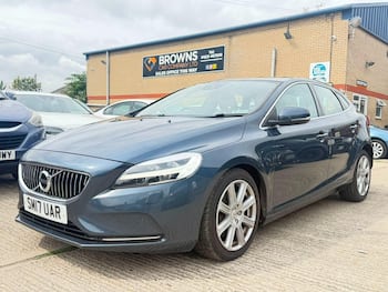 Used Volvo V40 2017 for sale - 79725853: Photo