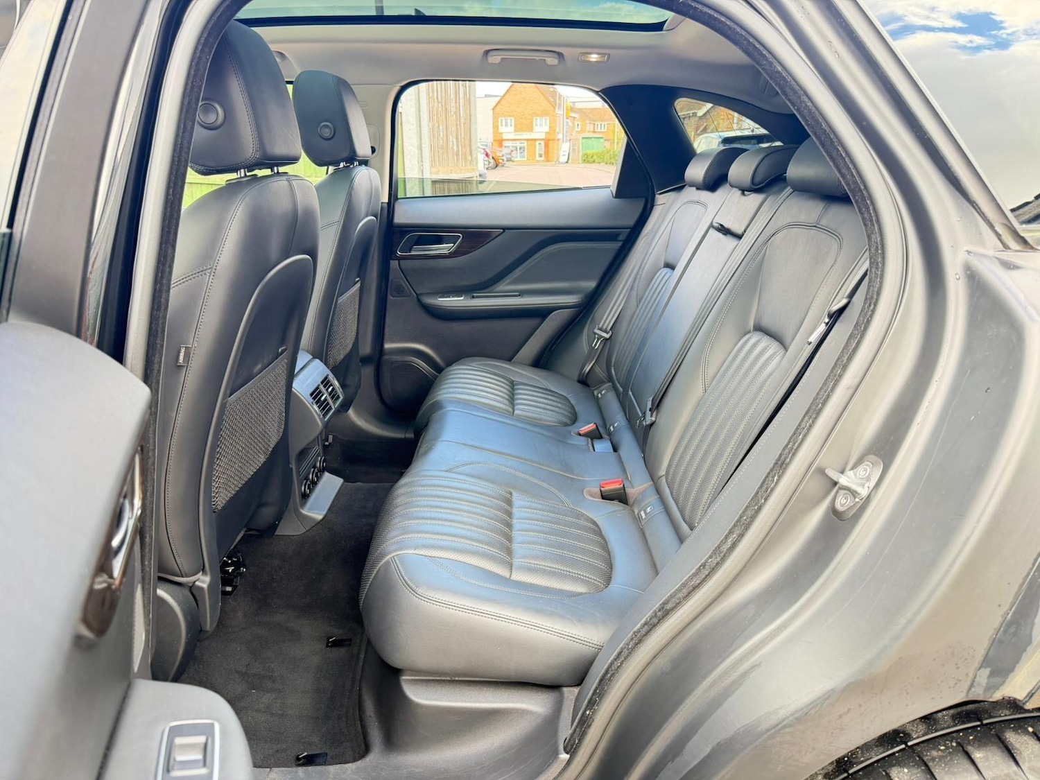 Used Jaguar F-Pace 2017 for sale - 78115883: Photo 17