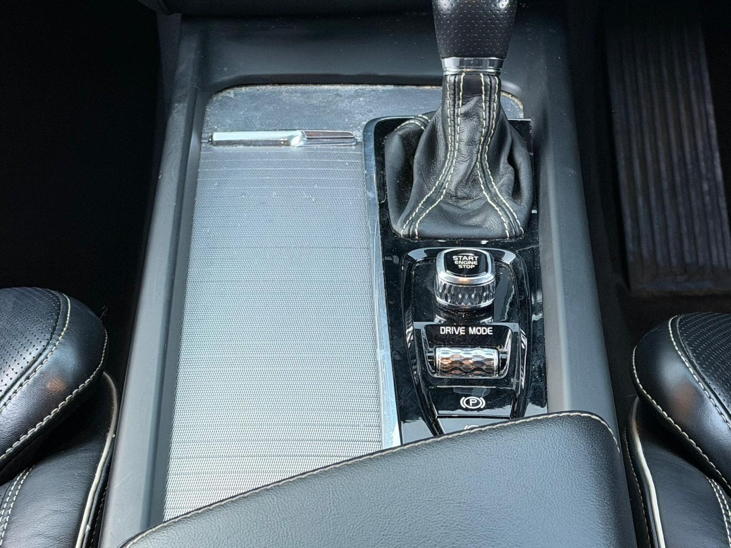 Used Volvo XC60 2018 for sale - 77091308: Photo 27