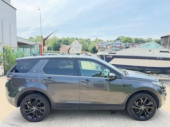Used Land Rover Discovery Sport 2017 for sale - 79212219: Photo
