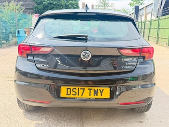 Used Vauxhall Astra 2017 for sale - 79202670: Photo