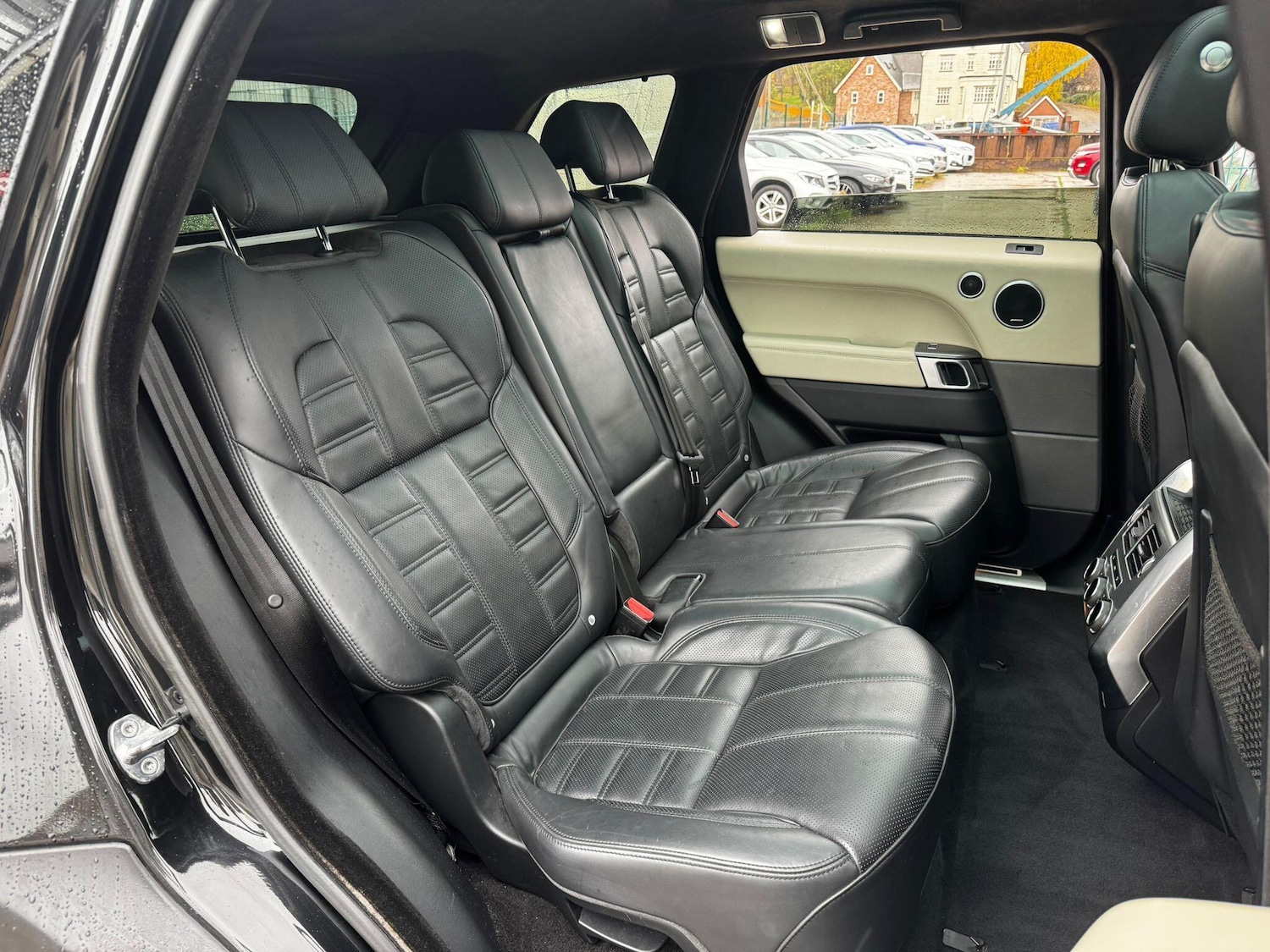 Used Land Rover Range Rover Sport 2015 for sale - 76550235: Photo 17