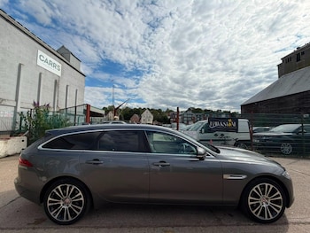 Used Jaguar XF 2017 for sale - 79075709: Photo