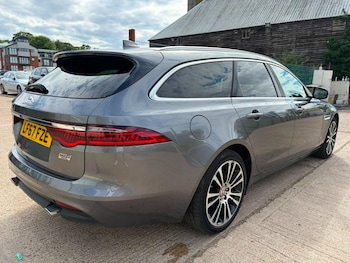 Used Jaguar XF 2017 for sale - 79075709: Photo