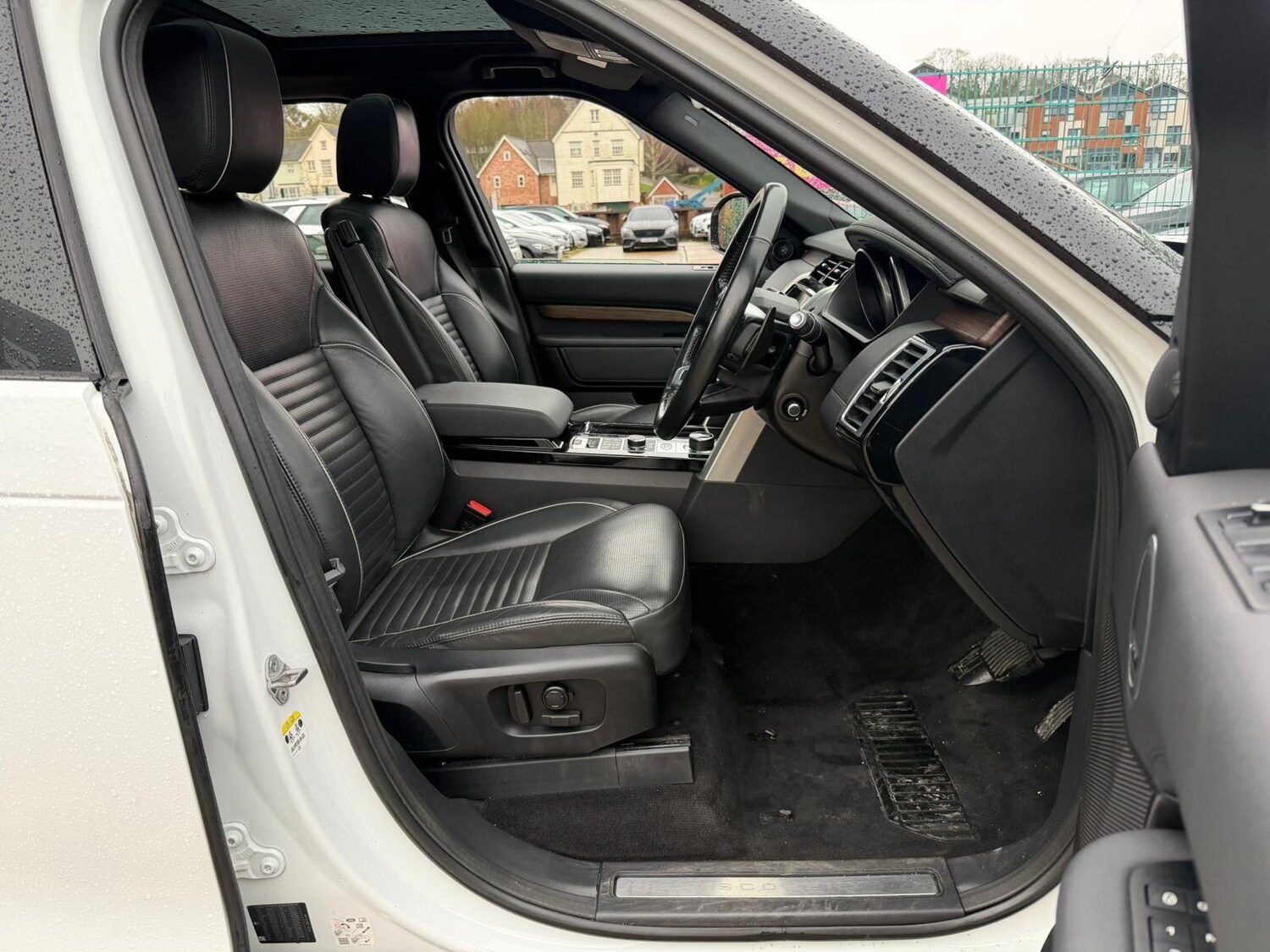 Used Land Rover Discovery 2017 for sale - 77345632: Photo 15