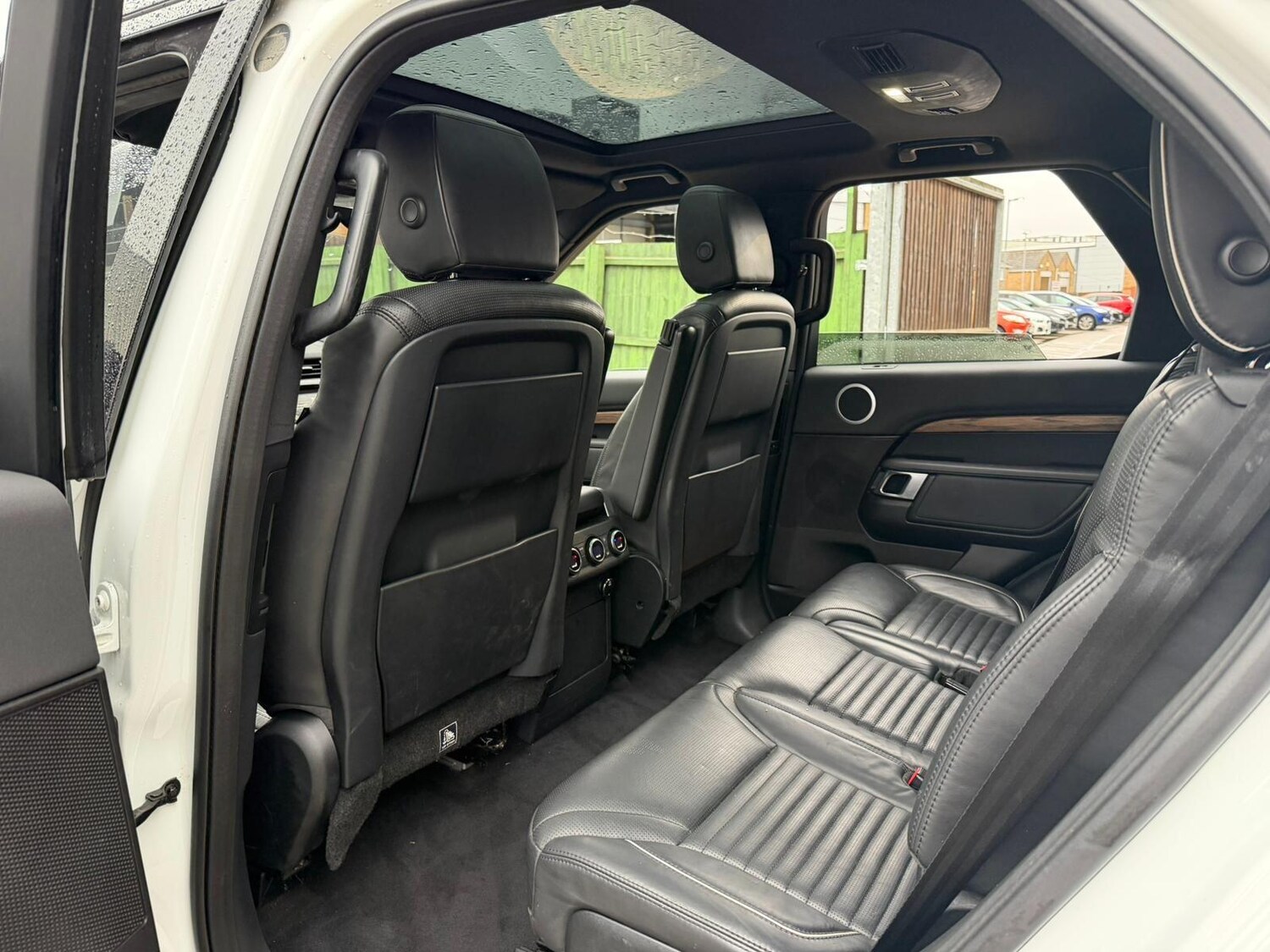 Used Land Rover Discovery 2017 for sale - 77345632: Photo 24