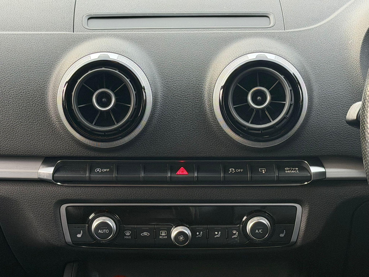 Used Audi A3 2015 for sale - 77175029: Photo 12