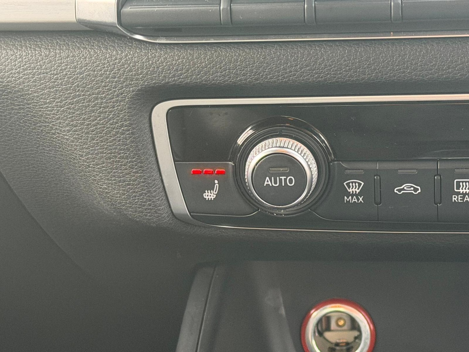 Used Audi A3 2015 for sale - 77175029: Photo 2