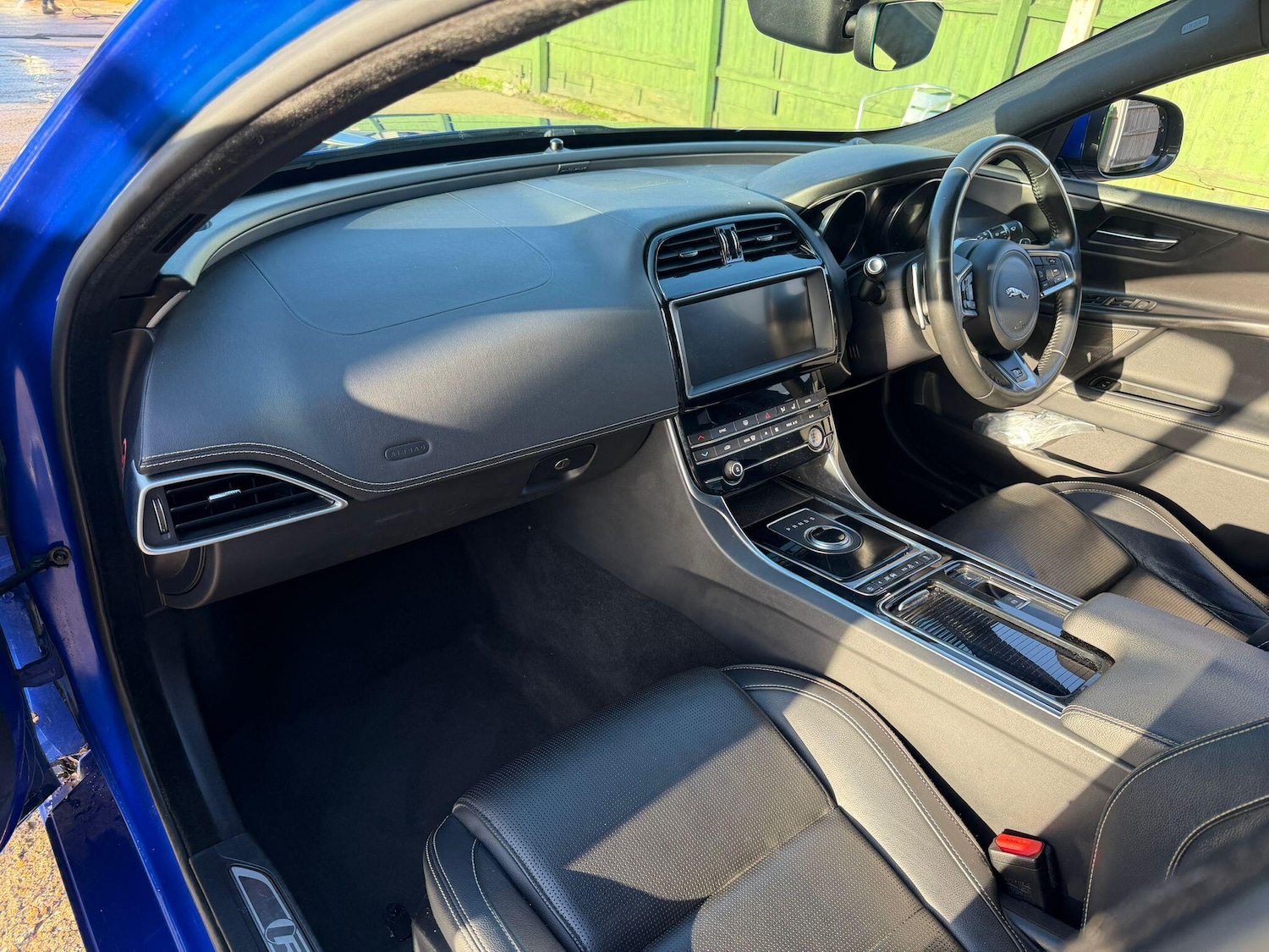 Used Jaguar XE 2019 for sale - 76780750: Photo 16