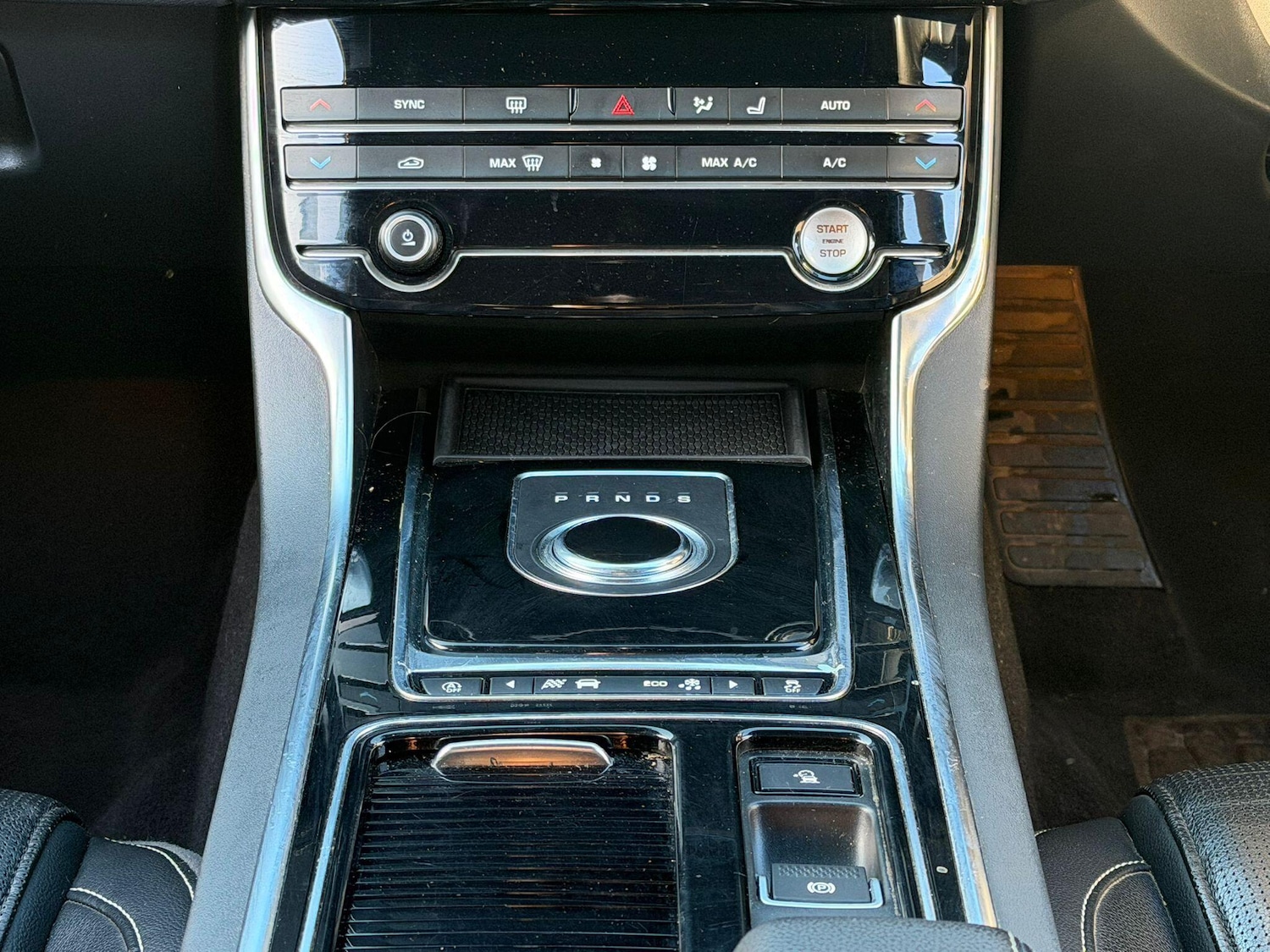 Used Jaguar XE 2019 for sale - 76780750: Photo 23