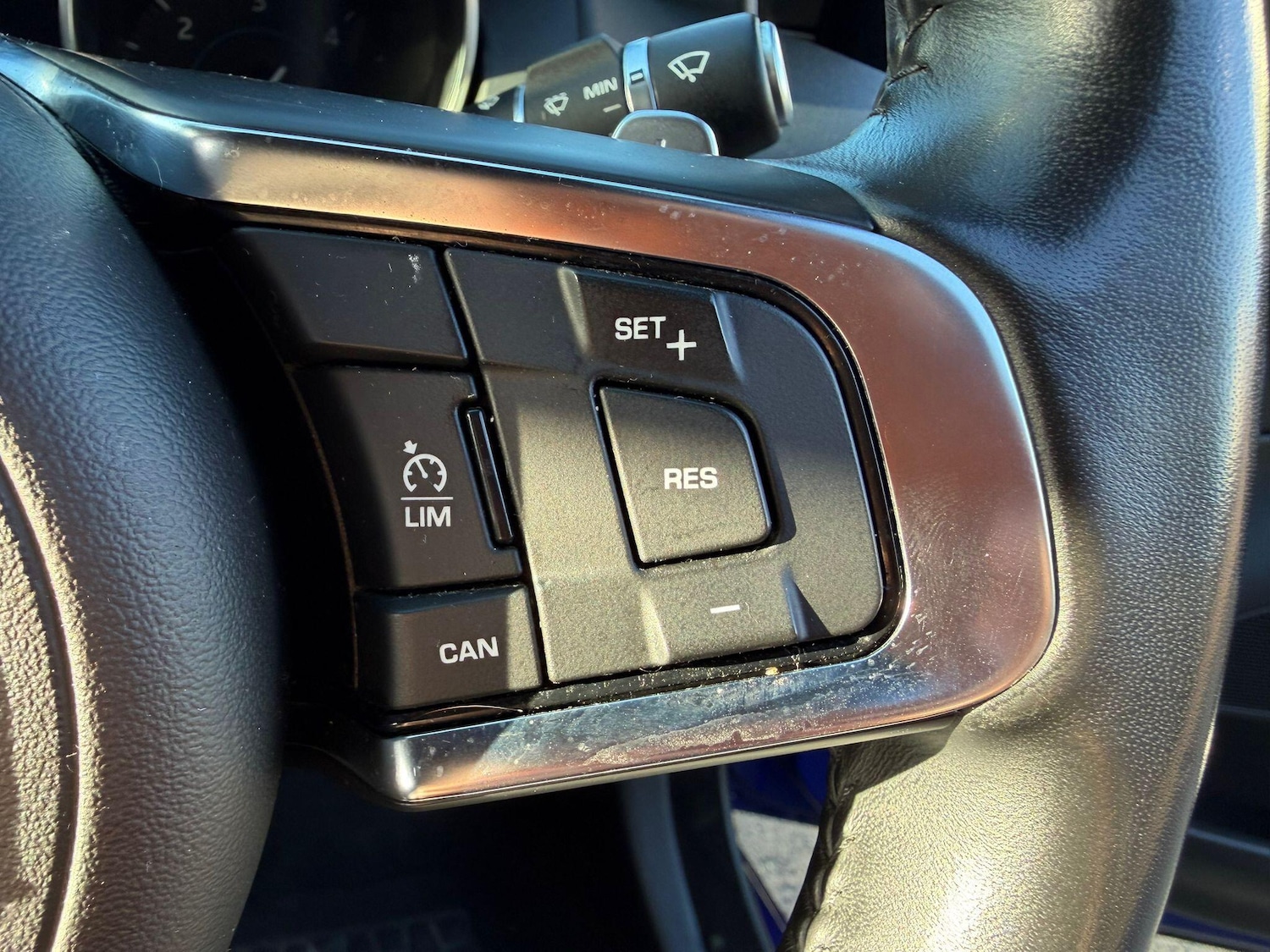 Used Jaguar XE 2019 for sale - 76780750: Photo 25