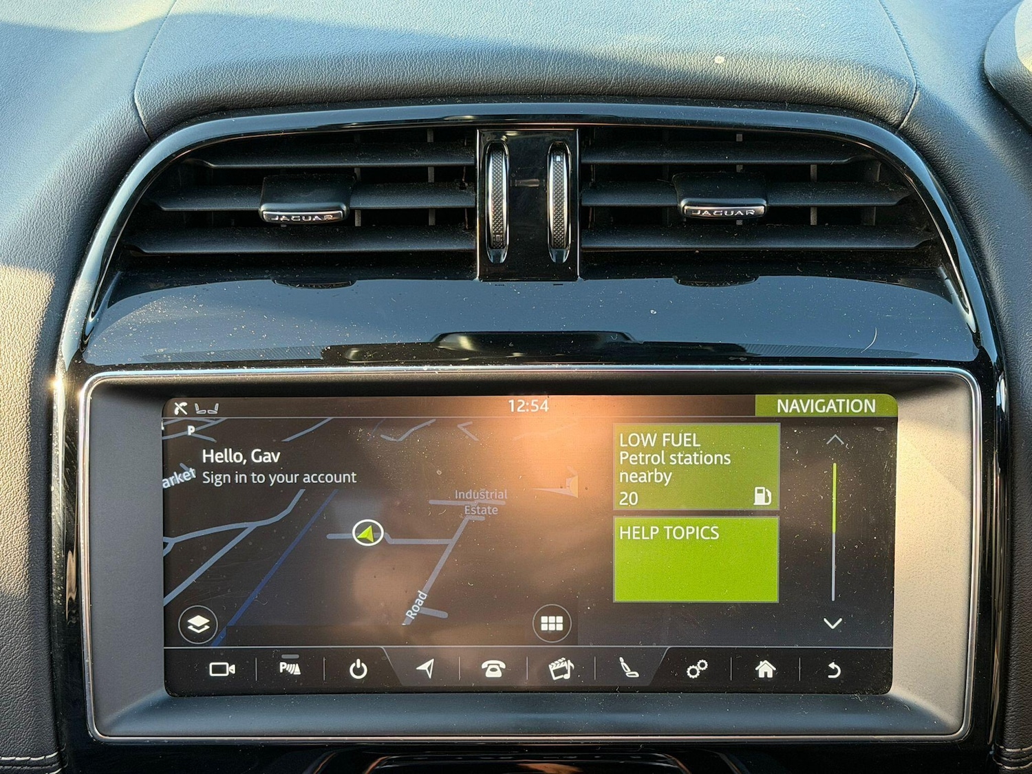 Used Jaguar XE 2019 for sale - 76780750: Photo 30