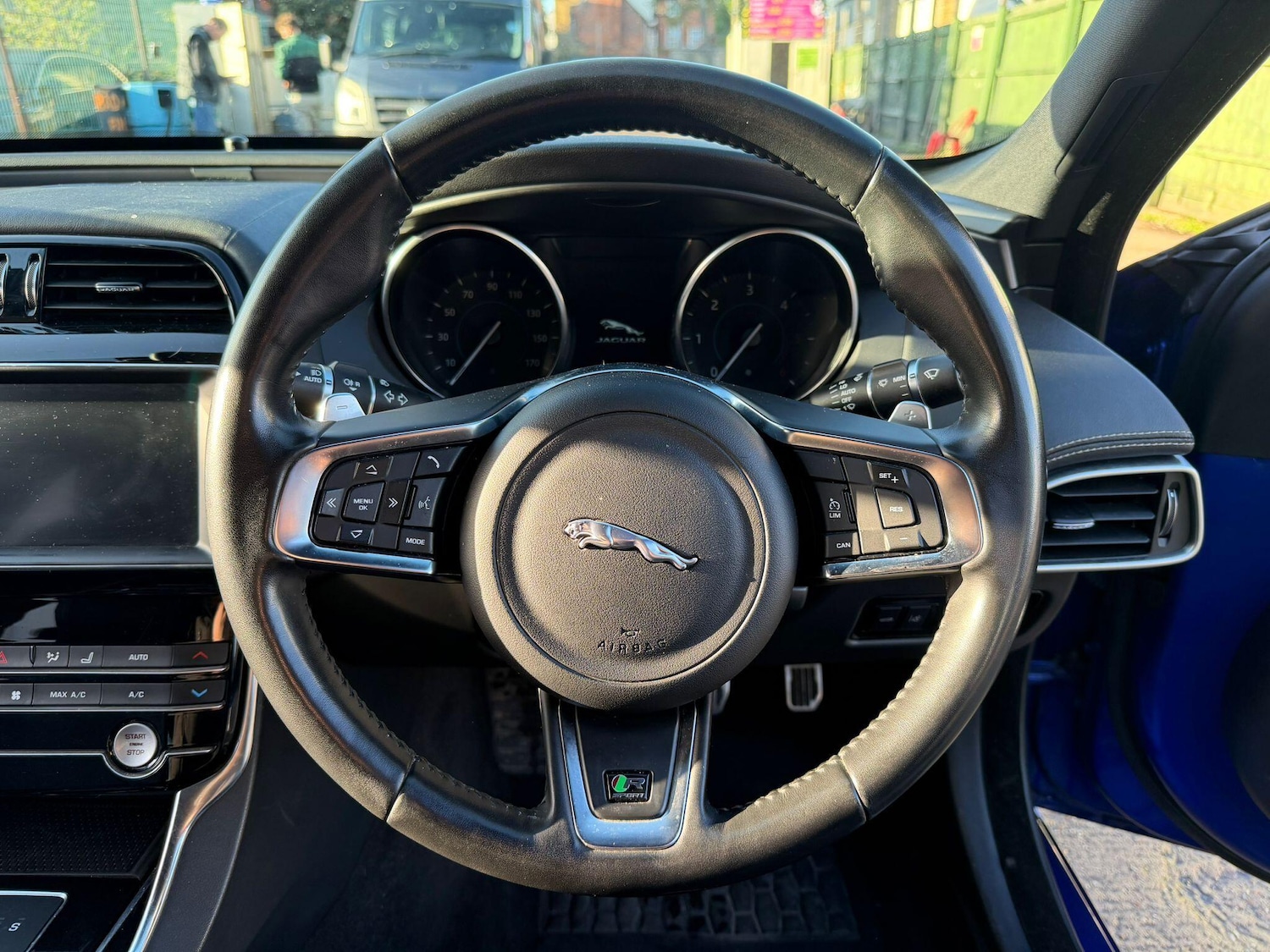 Used Jaguar XE 2019 for sale - 76780750: Photo 32