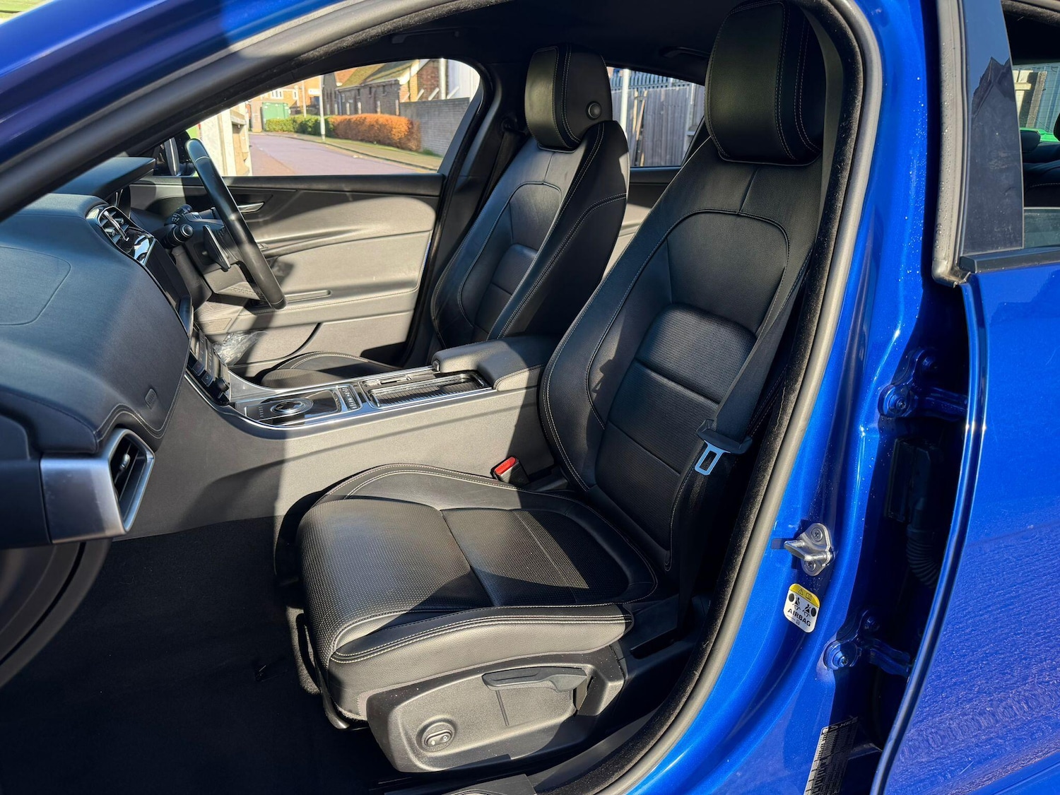 Used Jaguar XE 2019 for sale - 76780750: Photo 35