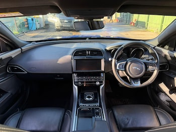 Used Jaguar XE 2019 for sale - 76780750: Photo