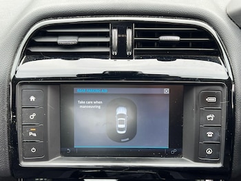 Used Jaguar XE 2015 for sale - 76307335: Photo 2