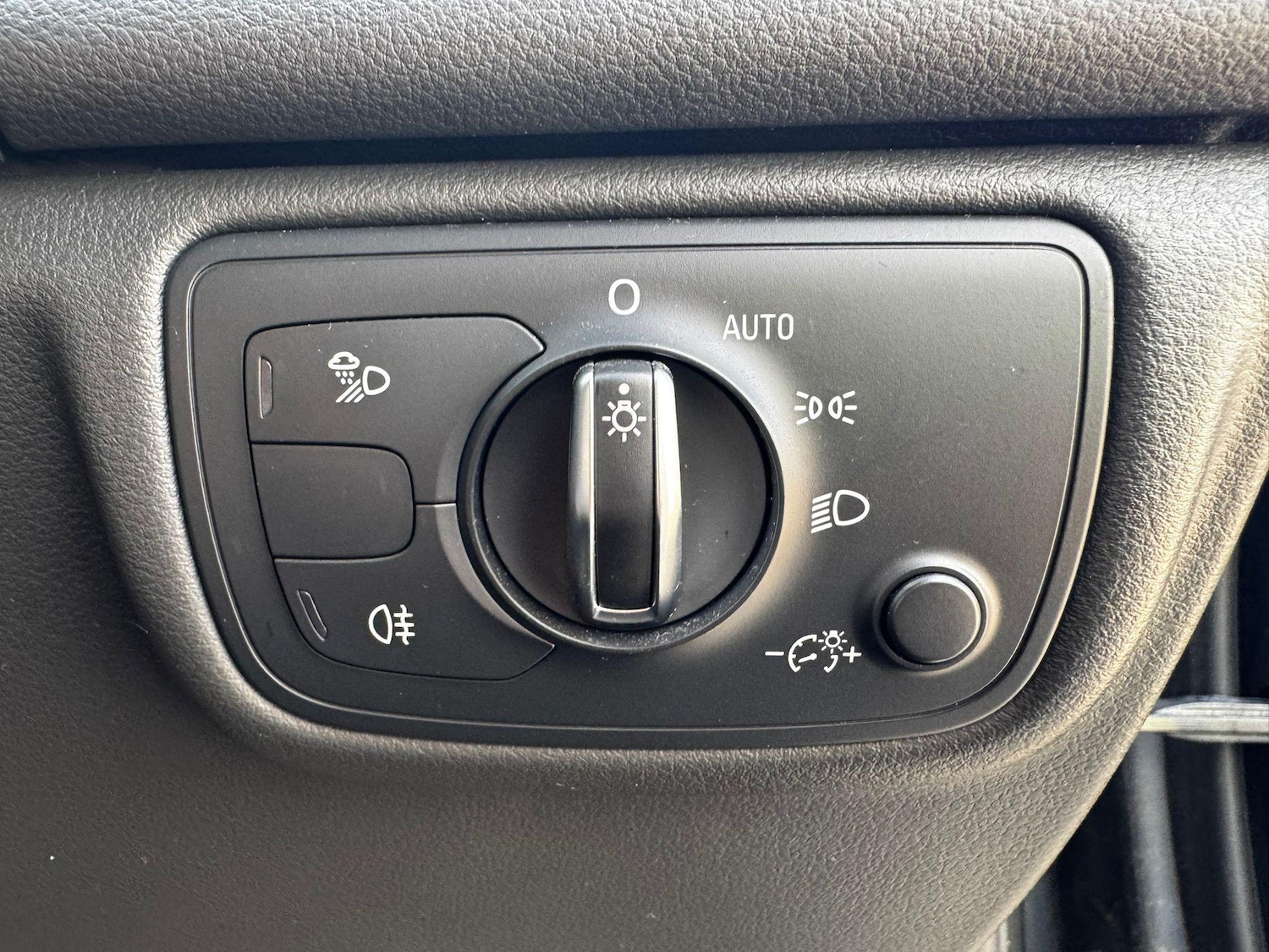 Used Audi A6 2017 for sale - 76992065: Photo 32