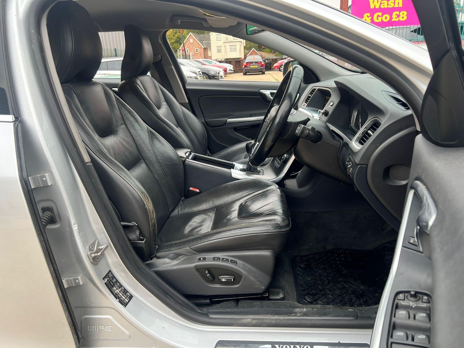 Used Volvo V60 2013 for sale - 76283708: Photo 13