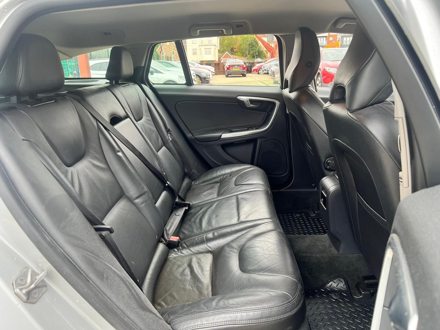 Used Volvo V60 2013 for sale - 76283708: Photo 14