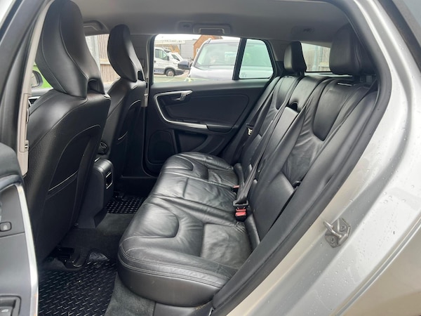 Used Volvo V60 2013 for sale - 76283708: Photo 17
