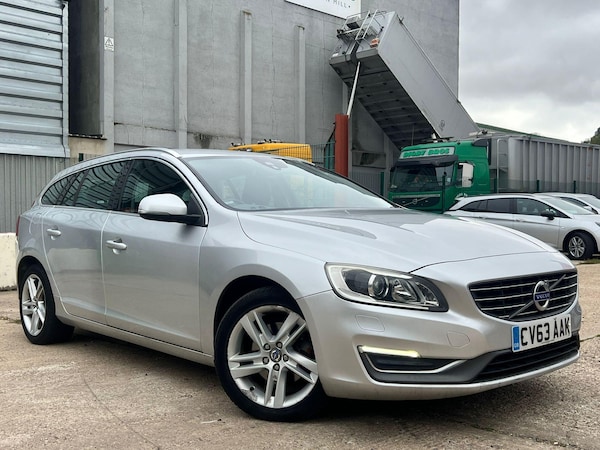 Used Volvo V60 2013 for sale - 76283708: Photo 1