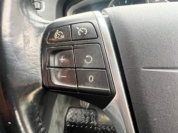 Used Volvo V60 2013 for sale - 76283708: Photo 23