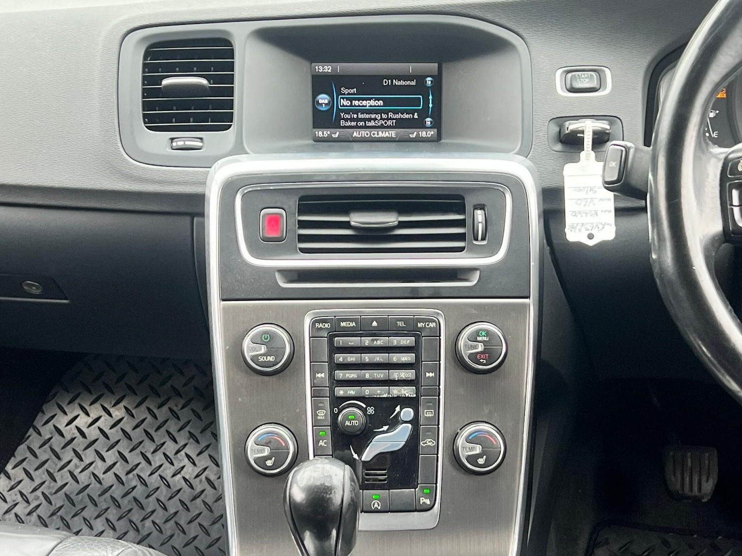 Used Volvo V60 2013 for sale - 76283708: Photo 7